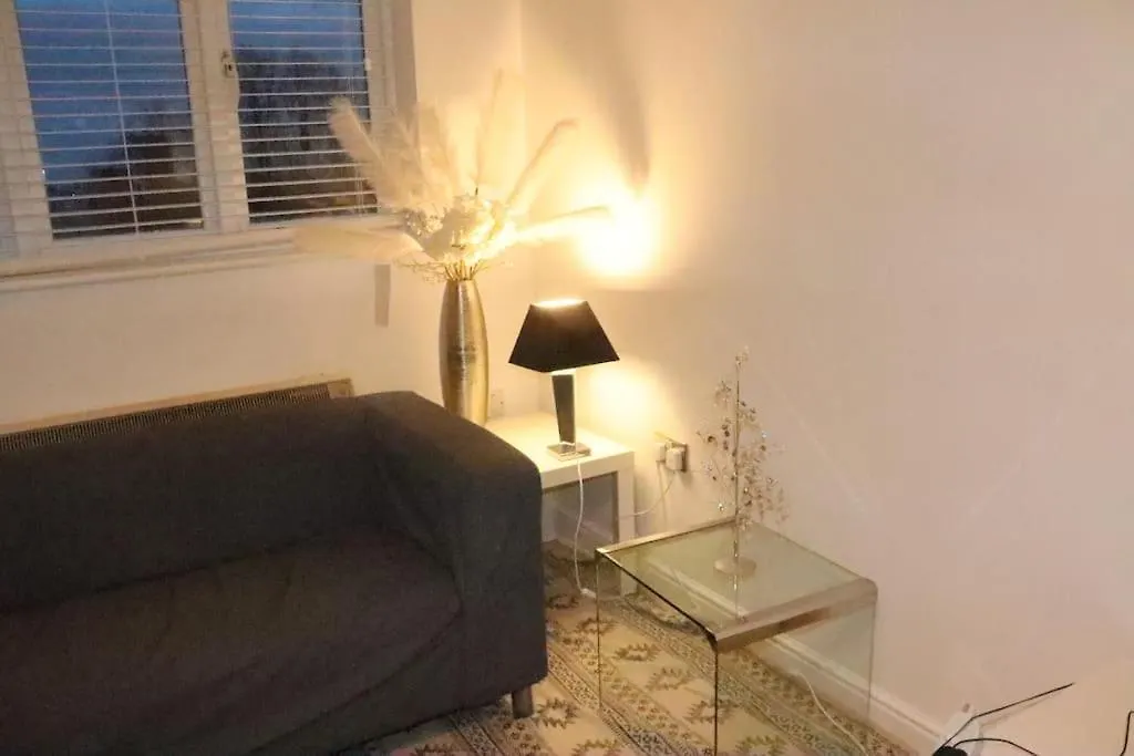 Skyline Haven - Modern 2Br Free Parking & 4Ktv Apartment London United Kingdom
